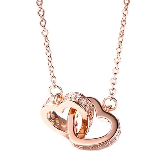 heart ❤️  linked necklace - Picture 2 of 3